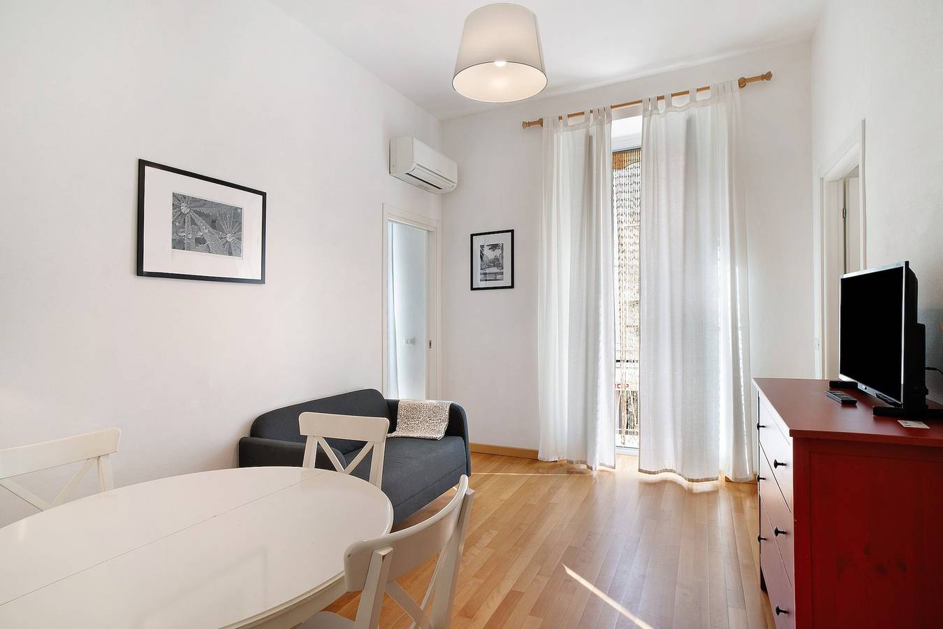 Appartamento intero, Appartamento 'Casa Margherita' con vista mare, Wi-Fi e aria condizionata in Diano Marina, Comune di Diano Marina