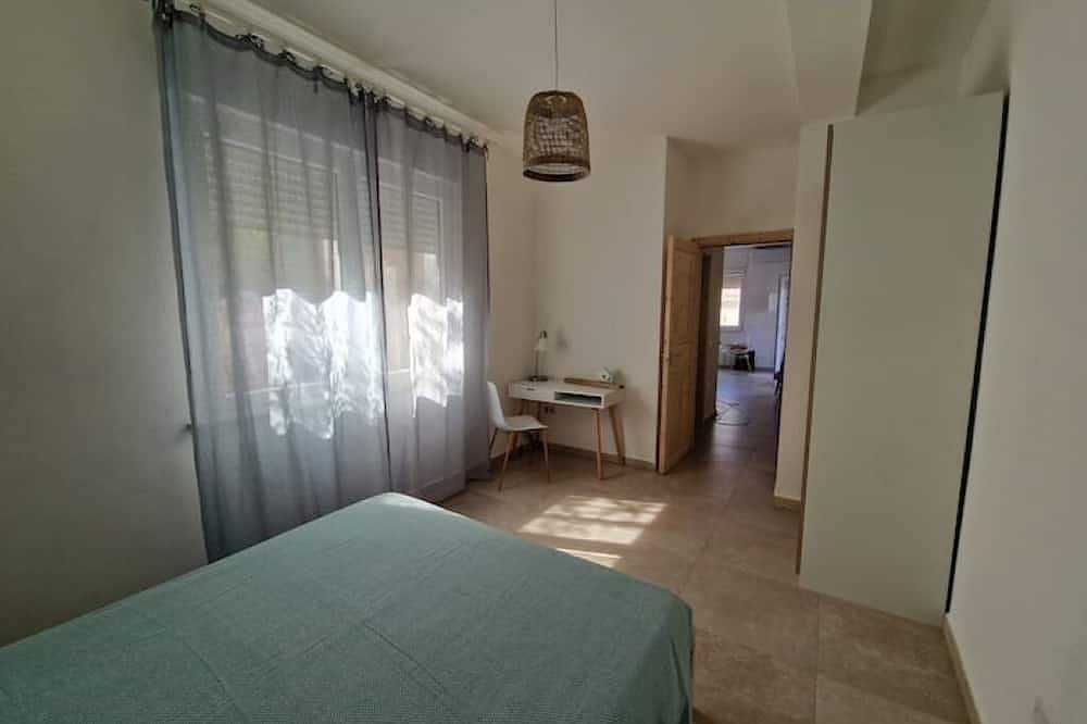 Appartamento intero, Vista mare, a piedi in spiaggia, apt. \"Scirocco\". in Portoscuso, Provincia di Carbonia-Iglesias