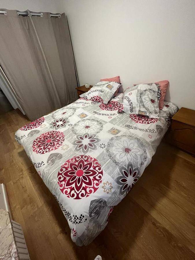 Gîte pour 6 personnes, avec vue et terrasse dans Lac De Creteil Creteil