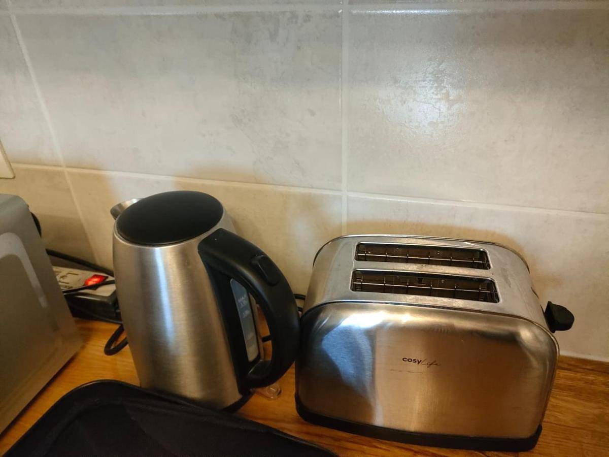 Appartement entier, One-Bedroom Apartment in Viroflay, Yvelines