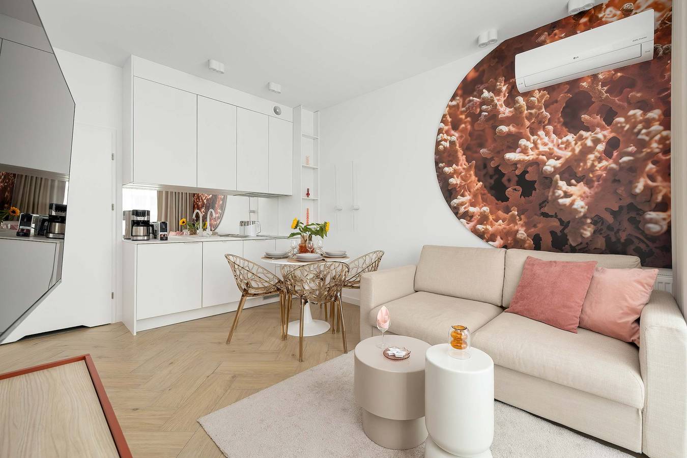 Ganze Ferienwohnung, Air-conditioned Studio | Pool, Balcony, Close to the Beach in Ustronie Morskie (Stadt), Ustronie Morskie
