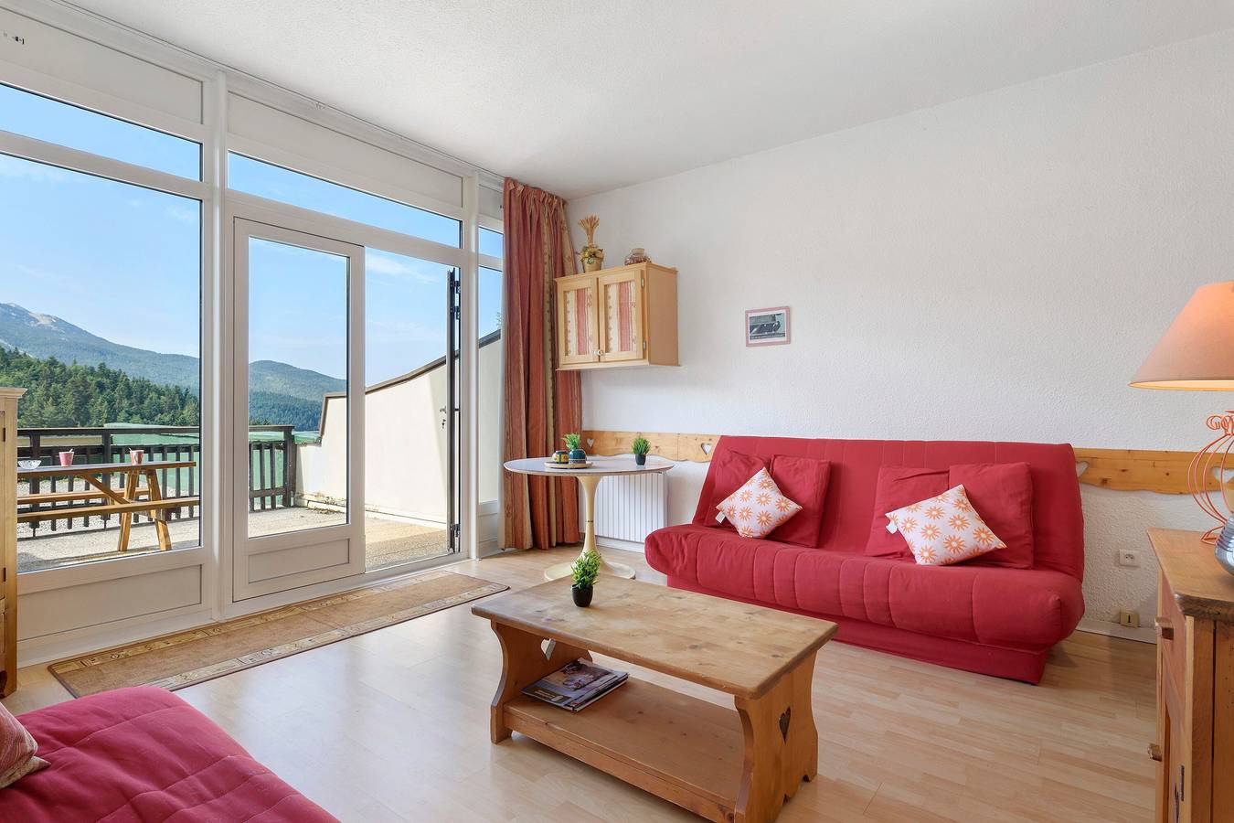 Ganze Wohnung, Großzügiges Studio mit Bergblick, Terrasse & direktem Pistenzugang in Villard de Lans in Villard-de-Lans, Parc naturel régional du Vercors