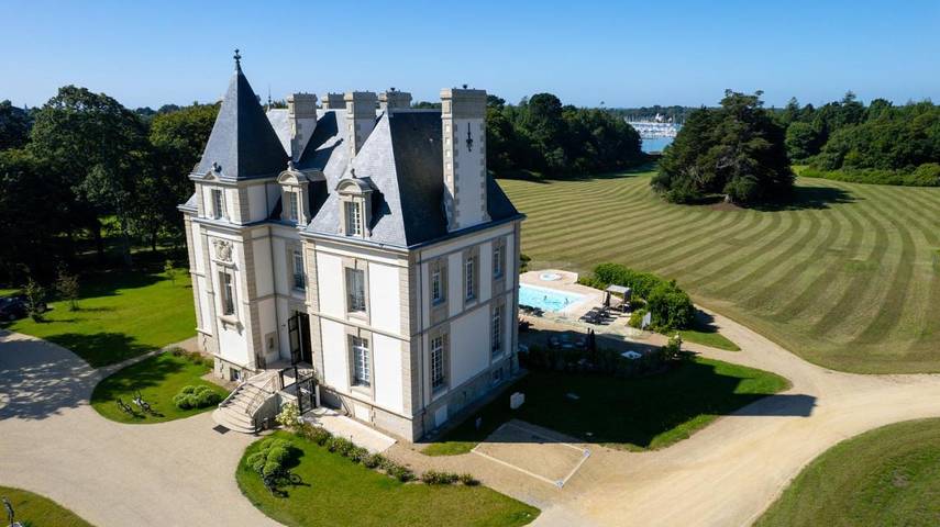 Club vacances pour 2 personnes, avec piscine et jardin ainsi que jacuzzi et sauna en Bretagne - 2