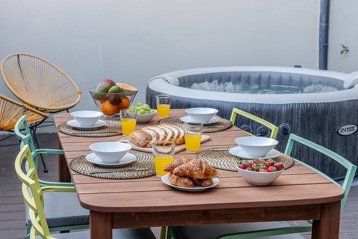 Appartement entier, Invictus Escape I Jacuzzi and Charm in the City in Cedofeita, Porto