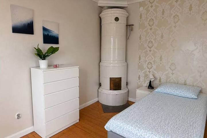Spacious three-story home in Brynäs – sleeps 12 in Gävle, Gästrikland