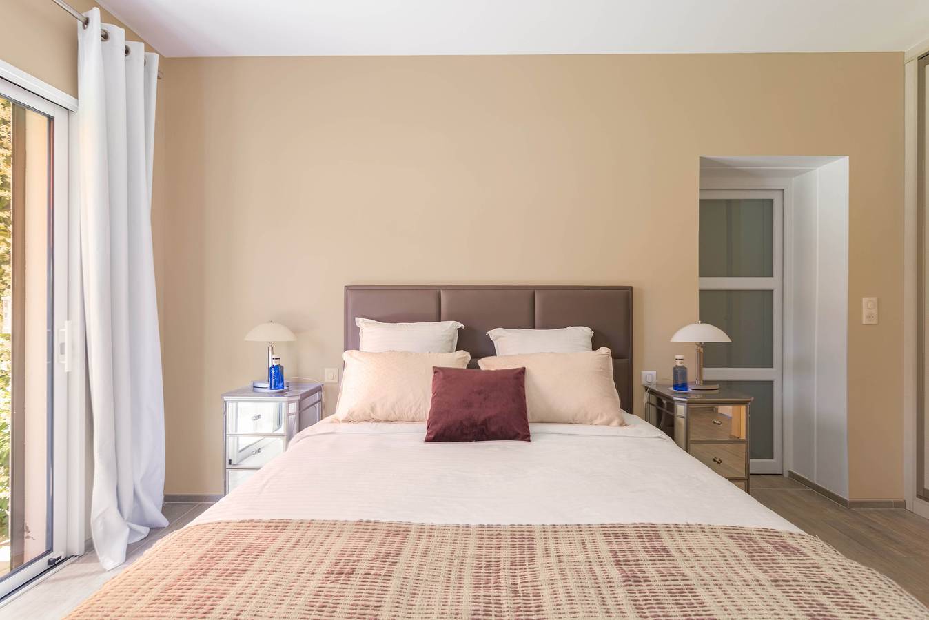 Chambre d’hôtes « Suite Sardane » avec vue montagne, Wi-Fi et climatisation in Sorède, Côte méditerranéenne (France)