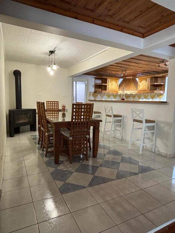 Location de vacances pour 8 personnes, avec terrasse ainsi que piscine et vue dans Palmiste Rouge - 3