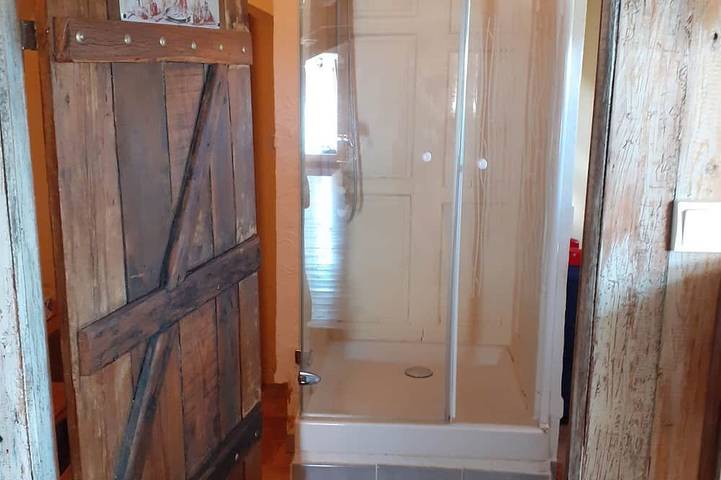 Gîte pour 2 personnes, avec jardin ainsi que piscine et terrasse, animaux acceptés à Beaulieu-sur-Layon - 4