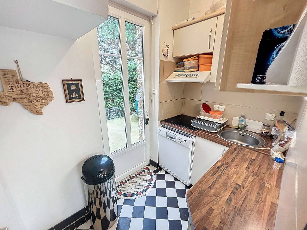 Charmantes Haus im Zentrum mit Garten, 100m vom Strand und Geschäften, 4 Schlafzimmer, Wlan in Jullouville, Côte de la Déroute
