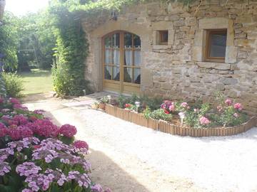 Gîte pour 4 personnes, avec jardin et terrasse dans le Lot