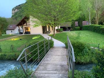 Gîte pour 4 personnes, avec jardin et vue, animaux acceptés dans Source du Lison