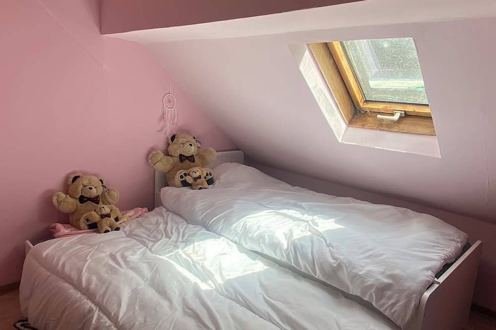 Ganze Wohnung, Geräumige Ferienwohnung in Falkenstein - mitten in Wanderregion Donnersbergkreis in Pfälzer Bergland