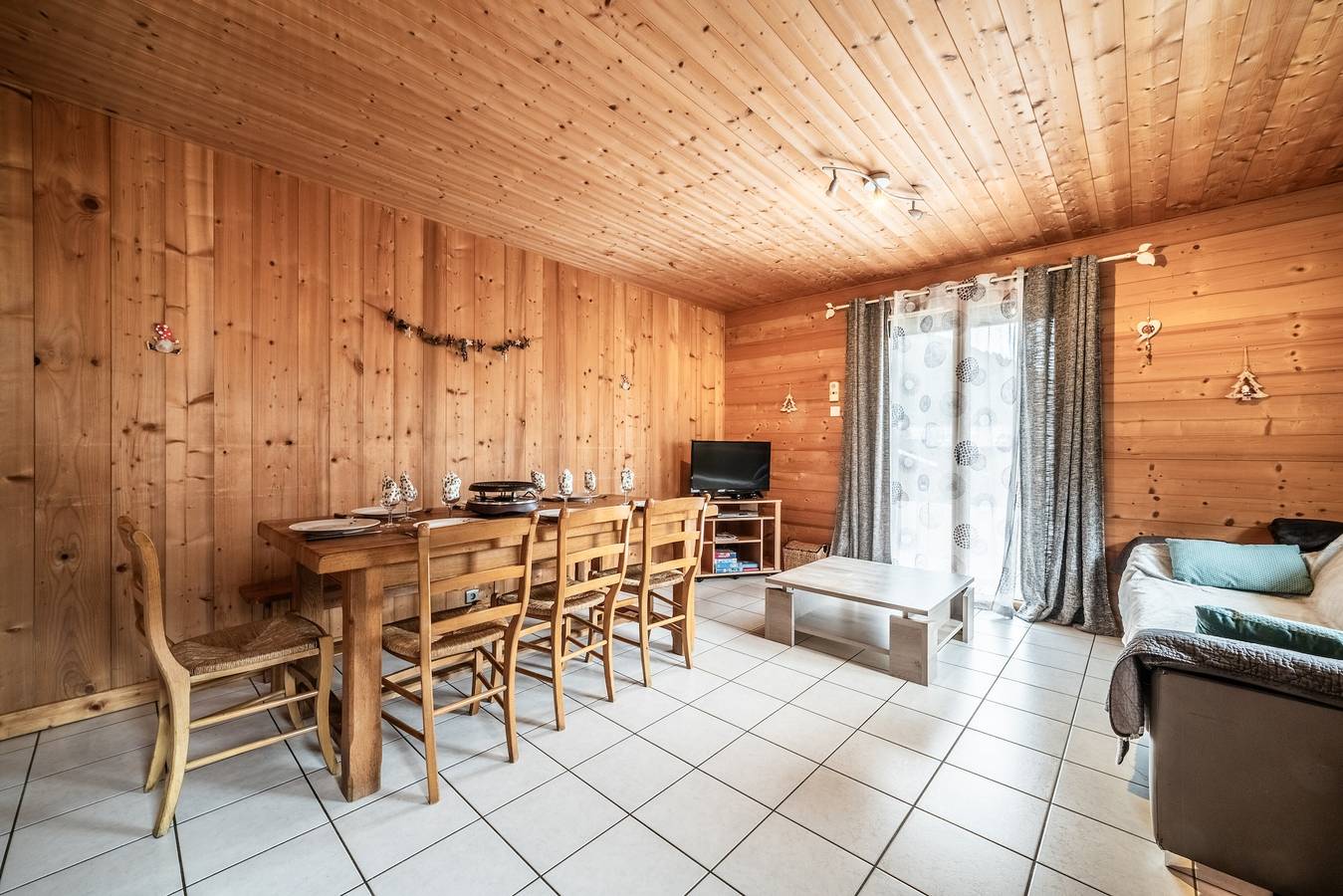 Location De Vacances pour 10 Personnes dans Saint-Jean-d'Aulps, Région de Thonon-les-Bains