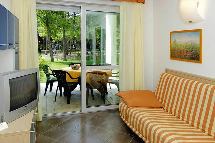 Ferienwohnung für 6 Personen, mit Balkon/Terrasse und Balkon sowie Terrasse und Garten in Bibione Pineda - 4