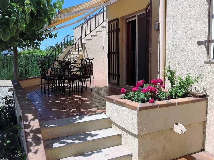 Chalet para 6 personas, con vistas además de jardín y terraza en Delta del Ebro - 4