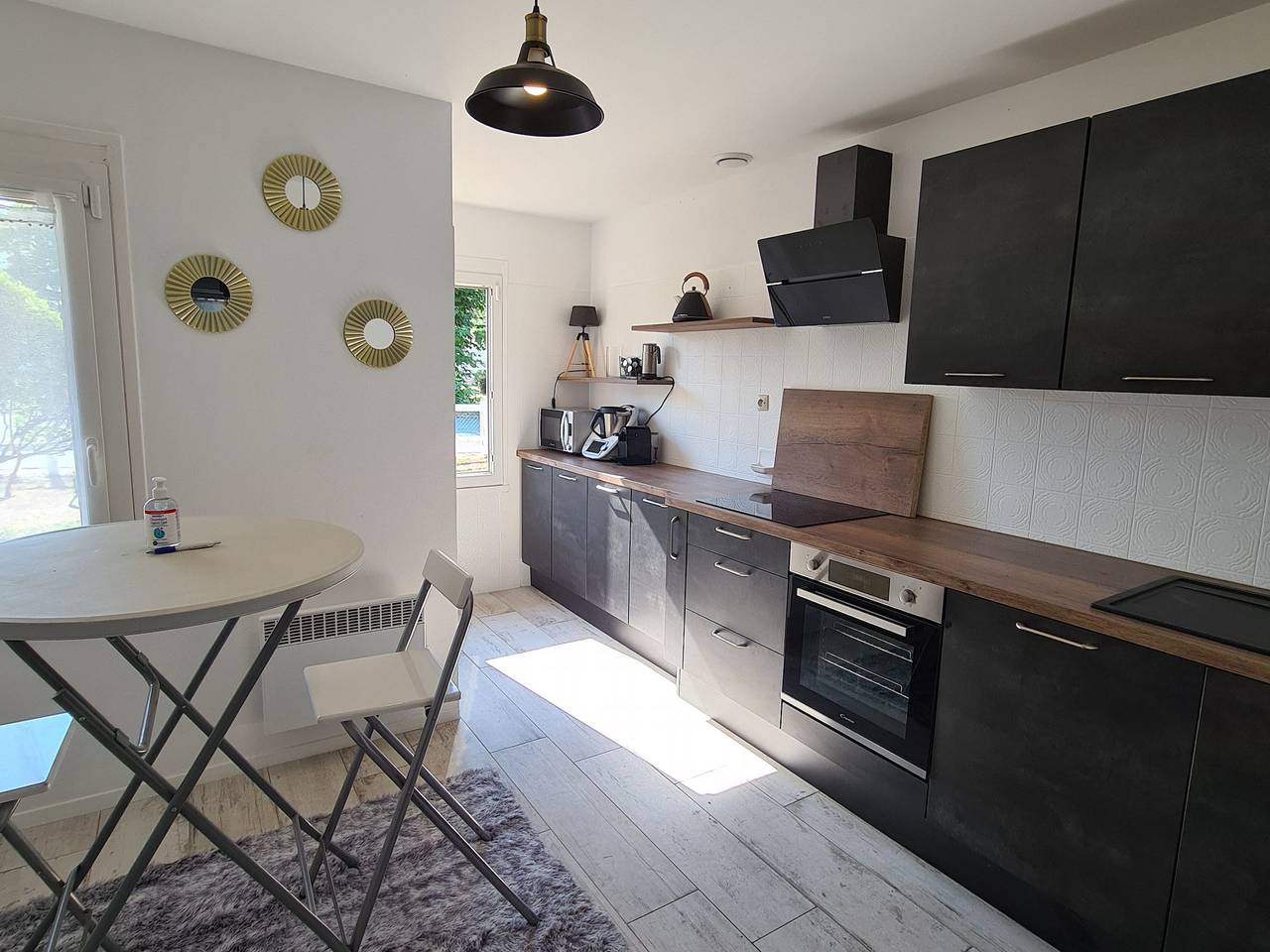 Gîte tout confort avec jacuzzi, proche Loire et forêt d'Orléans, idéal pour séjours nature et détente in Ouzouer-sur-Loire, Vallée de la Loire