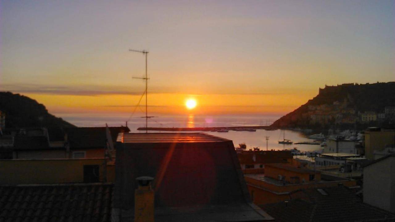 Alba sul Mare in Porto Ercole, Monte Argentario