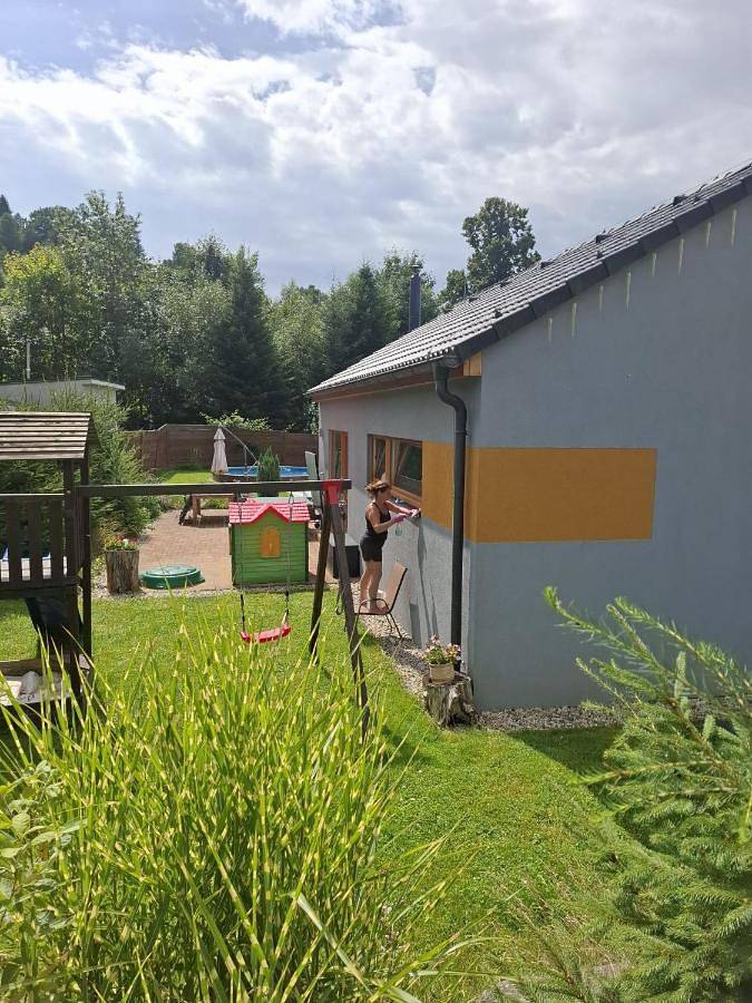 Vakantiehuis voor 7 personen, with zwembad and tuin as well as uitzicht and sauna, met huisdier in Moravië