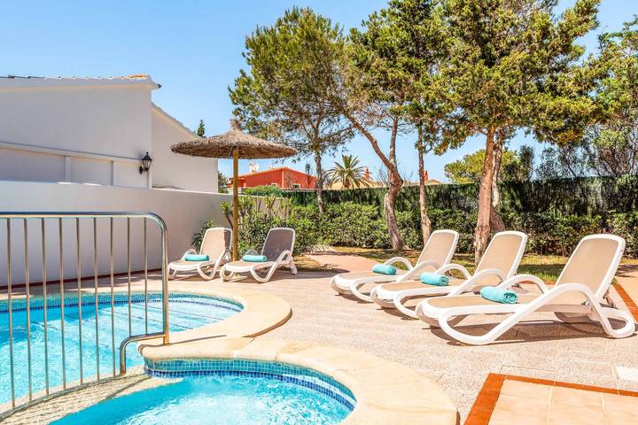 Chalet para 6 personas con terraza in Cala Blanes, Ciudadela