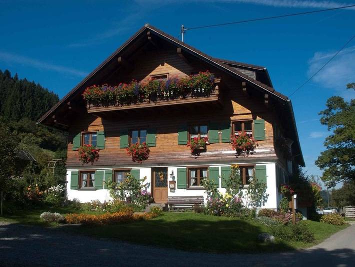 Ferienwohnung für 2 Personen, mit Balkon und Garten sowie Ausblick in Scheidegg