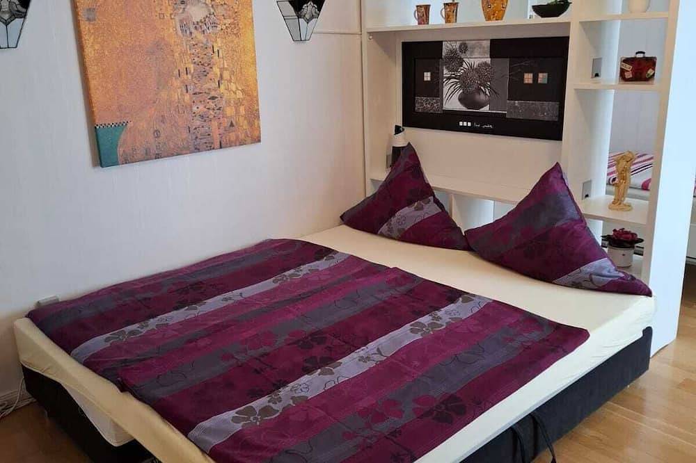 Ganze Wohnung, Ruhige Lage im Herzen der Bremer City mit Parkplatz und Wlan: Top-Ferienwohnung in Neustadt Bremen, Bremen