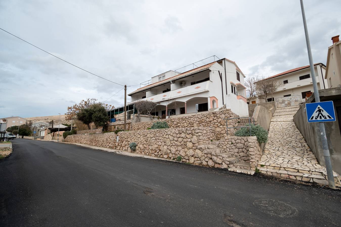 Ganze Wohnung, Apartments and rooms with parking space Zubovići, Pag - 16063 in Zubovići, Pag