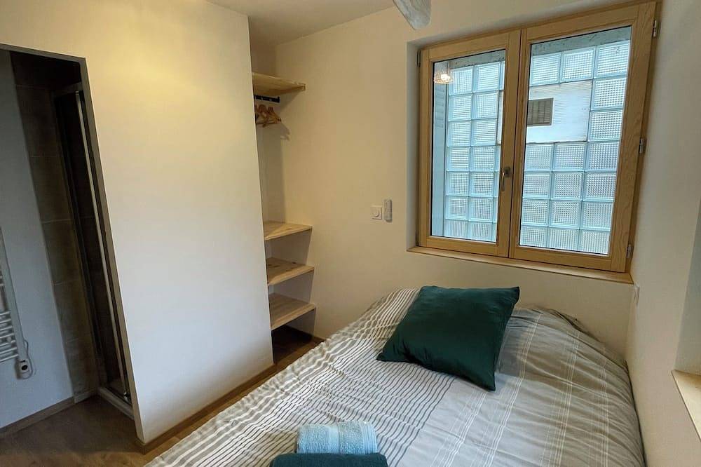 Entire apartment, Le petit cosy in Saint-Paul-Trois-Châteaux, Nyons region
