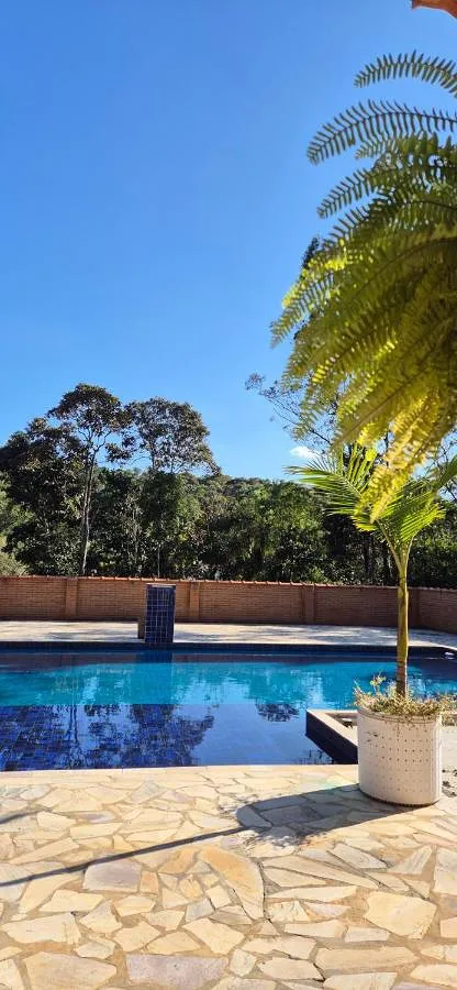 Casa de vacaciones para 30 personas, con jacuzzi y balcón además de jardín y piscina - 1