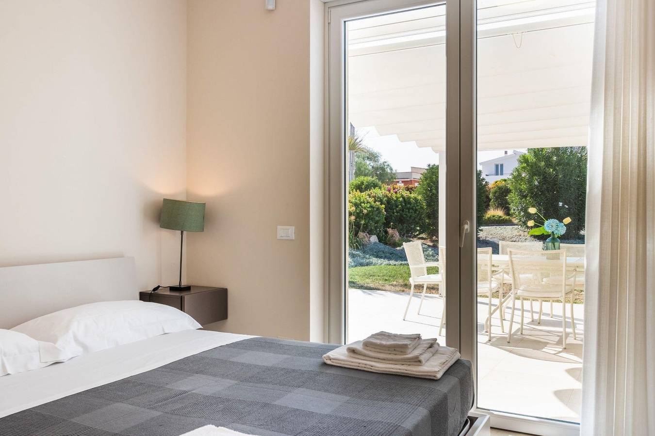 Holiday house 'Villa Luisa' with pool in Spiaggia di Eloro, Lido di Noto