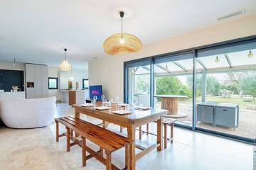 Location de vacances pour 9 personnes à Dagneux