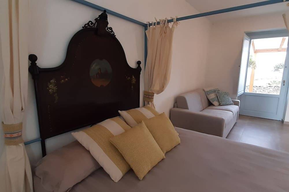 Double room with kitchenette and private sea view terrace in Nurra
