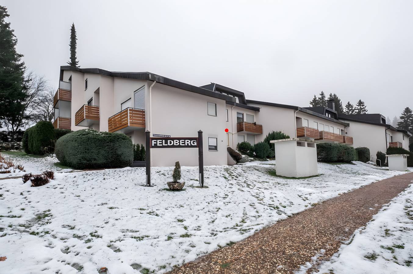 Ganze Wohnung, Ferienwohnung 'Black Forest Style' mit Bergblick, privater Terrasse und Wi-Fi in Schönwald, Südschwarzwald
