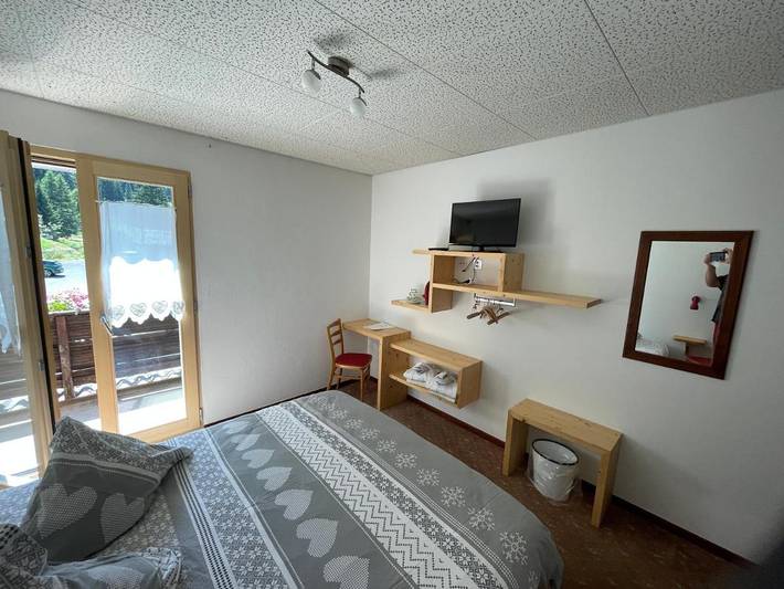 Hôtel pour 4 personnes, avec sauna ainsi que jardin et jacuzzi à Bourg-Saint-Pierre - 4