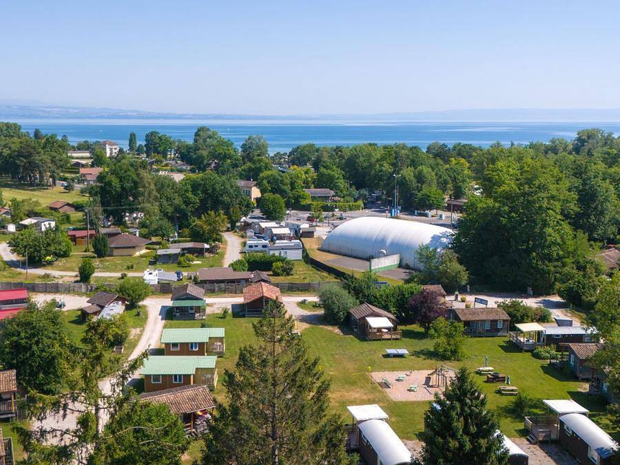 Camping Le Léman Plage - Tiny house 2 personen - Wohnwagen Standard 2 Plätze in Excenevex, Thonon-les-Bains und Umgebung