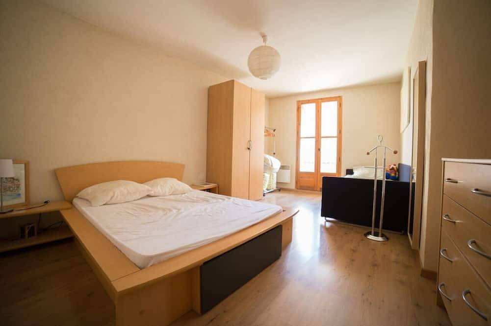Village house for 8 people - discover the Vallée des Merveilles! in Tende, Nice region