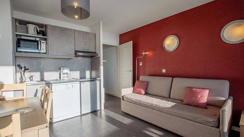 Ganze Wohnung, Ferienwohnung für 4 Personen mit Pool in Flaine, Arâches-la-Frasse