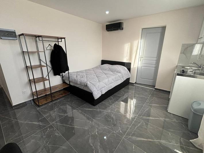 Location de vacances pour 2 personnes, avec terrasse à Décines-Charpieu - 4