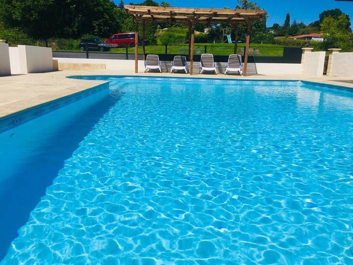 Location de vacances pour 6 personnes, avec Terrasse et Jardin ainsi que Piscine et Vue à Mascaras - 2