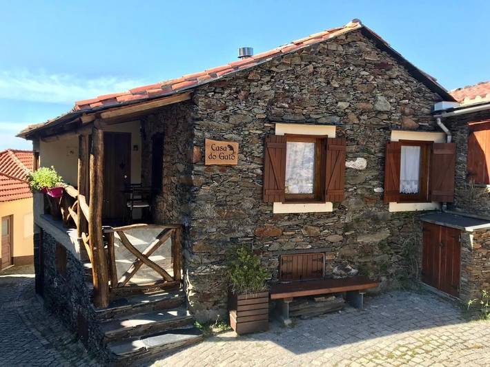 Location de vacances pour 7 personnes, avec terrasse dans Góis