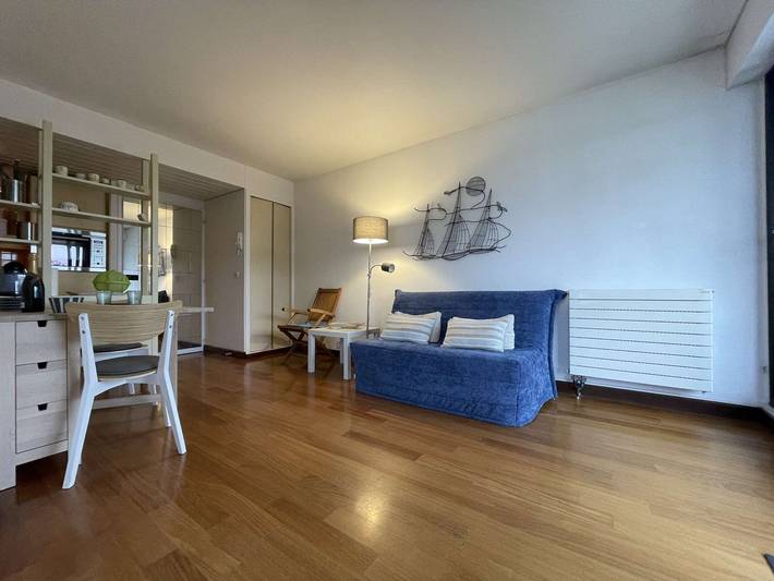 Appartamento intero, 2-room apartment - 4 sleeps in La Rochelle with pool and parking in La Rochelle, La Rochelle e dintorni