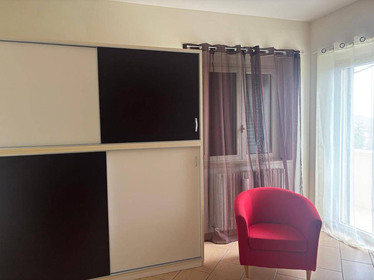 Appartamento intero, Three-Bedroom Apartment in Teramo, Gran Sasso