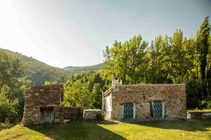 Casa rural para 11 personas, con Balcón y Terraza además de Jardín y Vistas en La Rioja