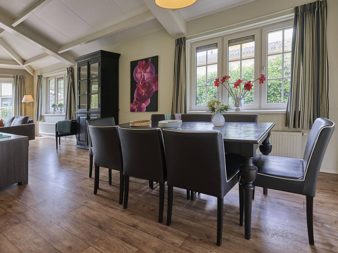Geräumige Ferienvilla am Rande des Waldes in Putten, Veluwe