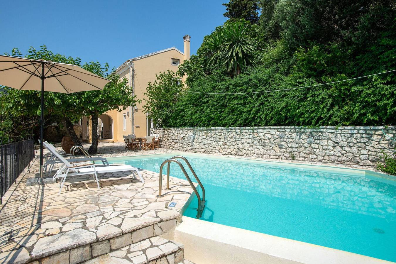 Villa für 6 Personen mit Pool in Kassiopi, Korfu