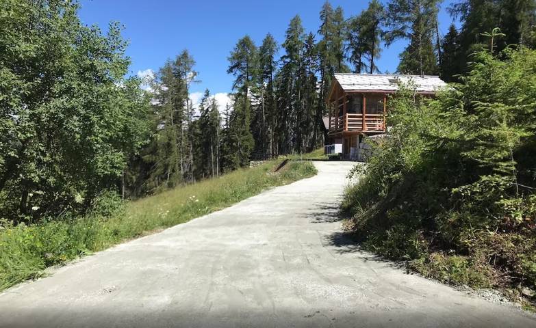 Gîte pour 6 personnes, avec terrasse dans Mase