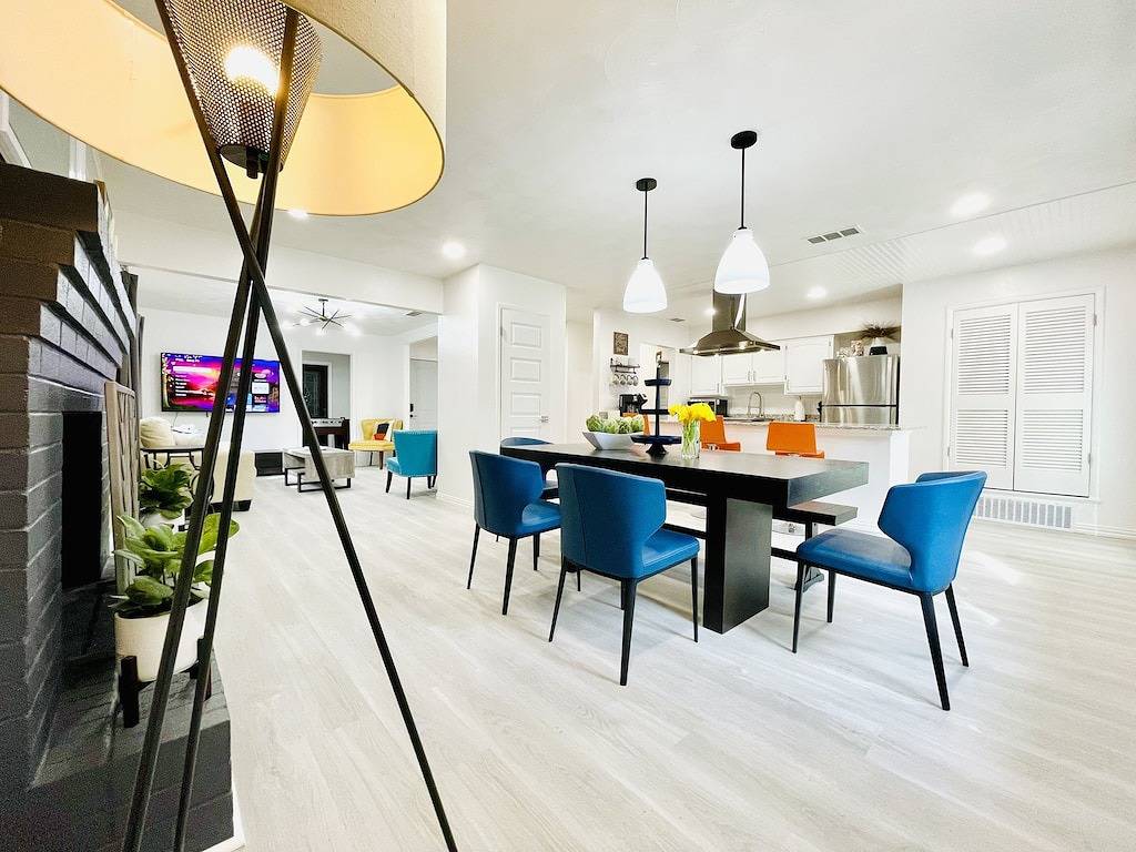 Walk to the At&T Stadium, Texas Rangers Globe Life Park, Texas Live & many more. in Arlington, Tarrant County