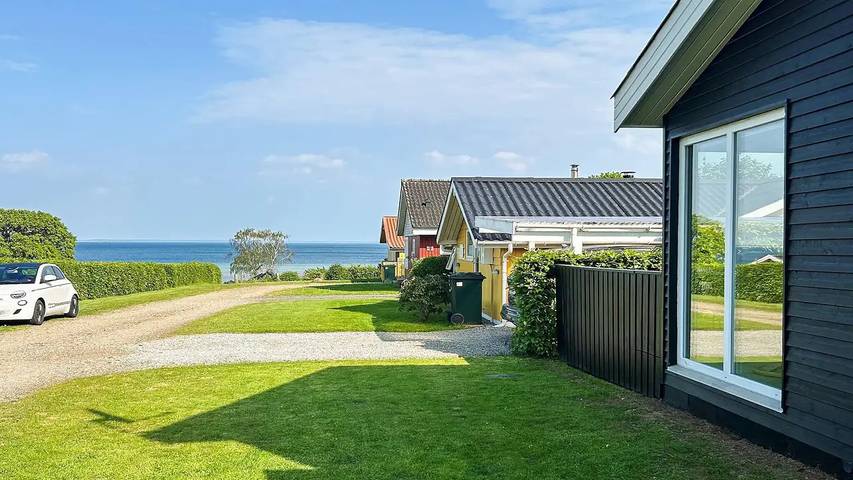 Ferienhaus für 7 Personen, mit Terrasse und Garten in Binderup Strand