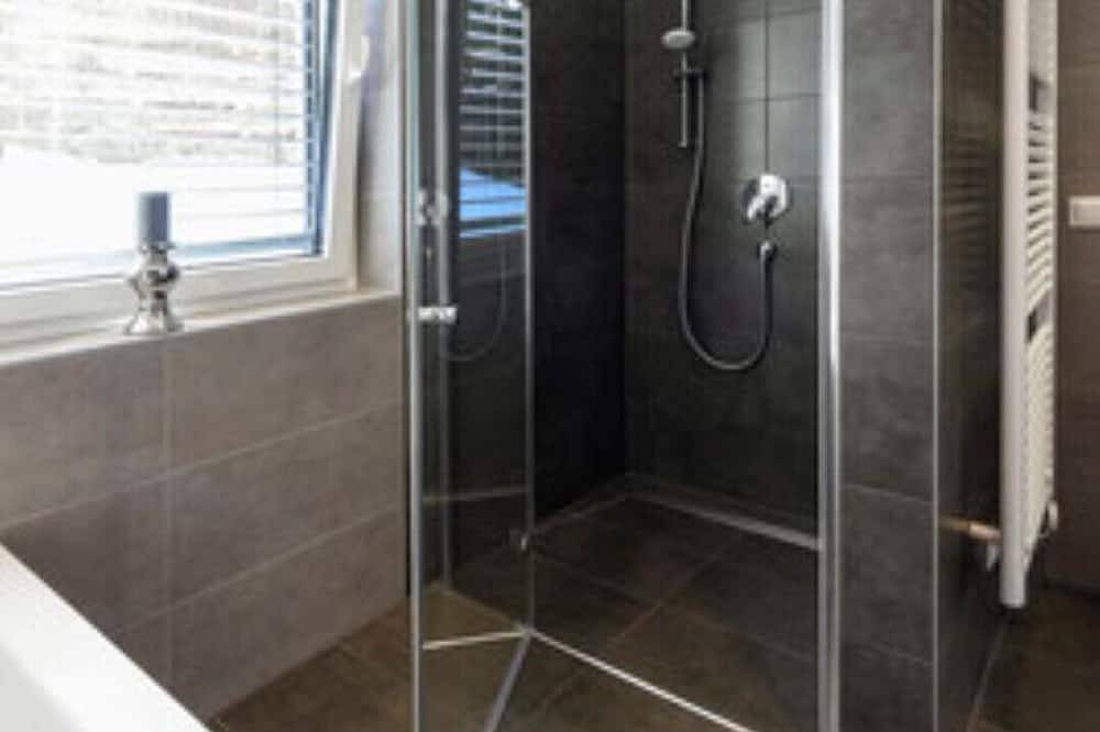 Entire apartment, Exclusive access to the private bathing area of the Alt-Ossiach bathing community in Ossiach, Oberkärnten