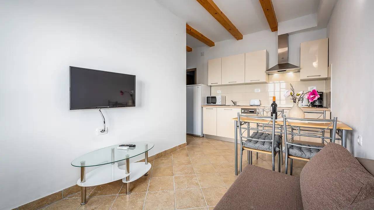 Ganze Ferienwohnung, Ferienwohnung für 3 Personen (30 m²) in Drenje in Raša, Ostküste Istrien