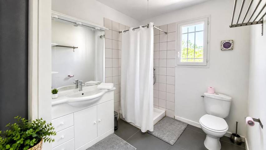 Location de vacances pour 6 personnes, avec jardin et vue, animaux acceptés à Entrechaux - 2